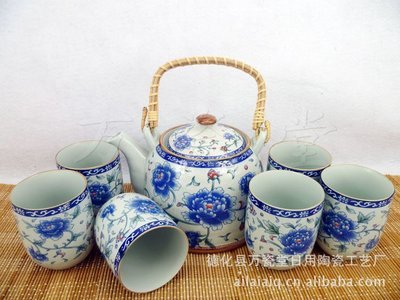 供應(yīng)青花牡丹提梁壺茶具套裝——德化縣萬瓷堂日用陶瓷工藝廠批發(fā)指南